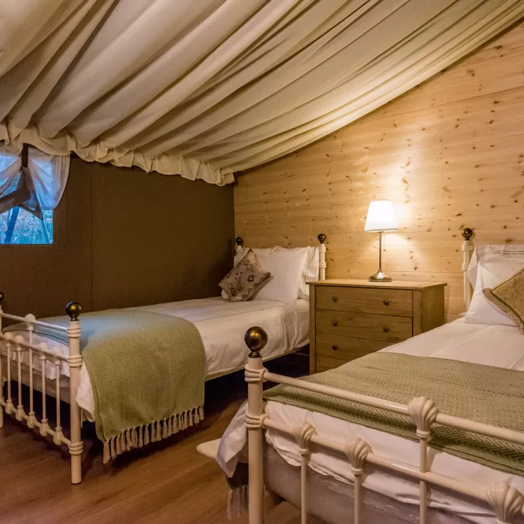 Shillingridge Glamping Safari Tent Lodge Bedroom